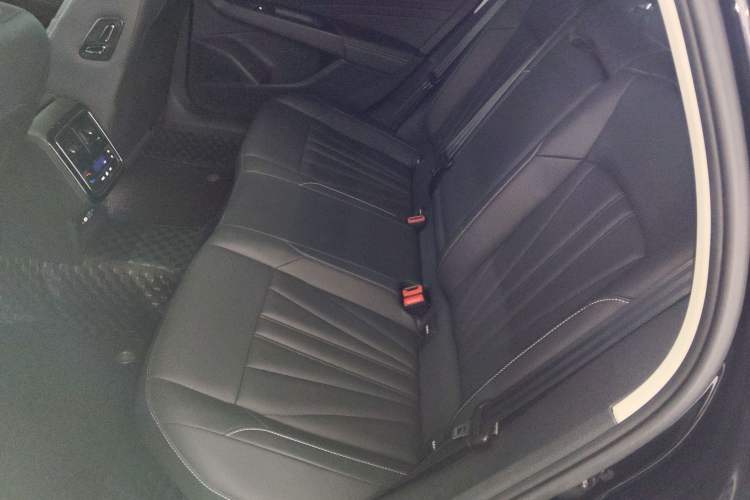 Used Volkswagen Passat 2025 Premium Version 380TSI Dragon Edition Left Rear Seat