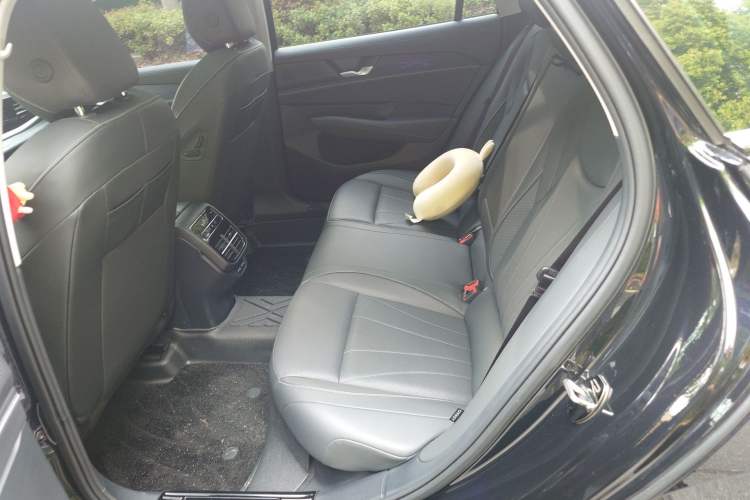 Used Volkswagen Passat 2025 Pro 380TSI Starry Dragon Edition Left Rear Seat