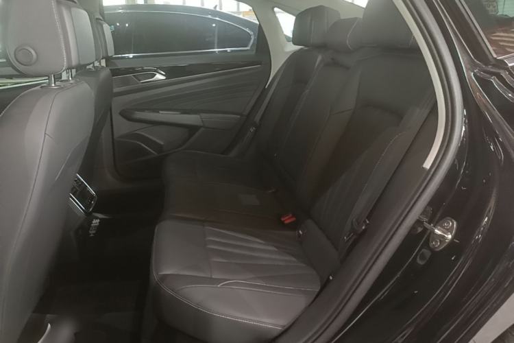 Used Volkswagen Passat 2025 Outstanding Model 330TSI Starry Elite Edition Left Rear Seat