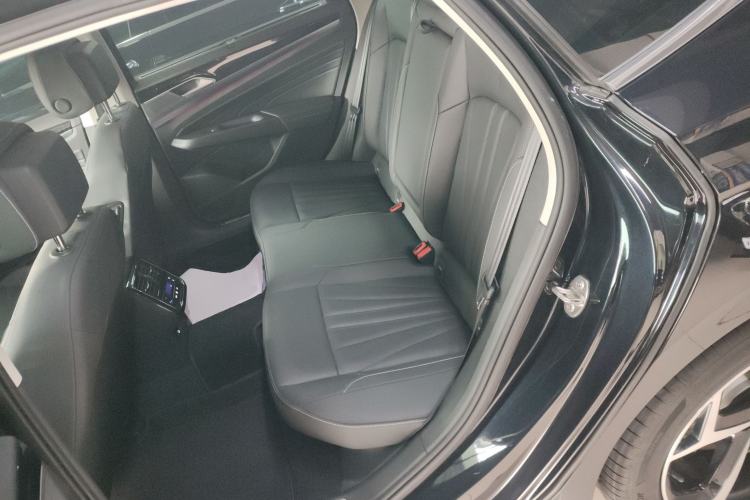 Used Volkswagen Passat 2025 Outstanding Model 380TSI Starry Dragon Glorious Edition Left Rear Seat