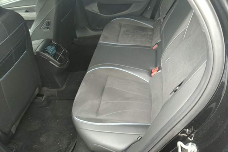 Used Volkswagen Passat 2025 Pro 380TSI Starry Dragon Luxury Edition Left Rear Seat