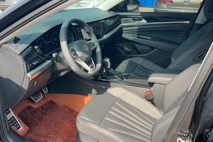 Used Volkswagen Passat 2025 Outstanding Model 380TSI Starry Dragon Glorious Edition Left Rear Seat