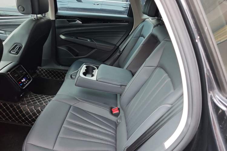 Used Volkswagen Passat 2025 Outstanding Model 380TSI Starry Dragon Edition Left Rear Seat