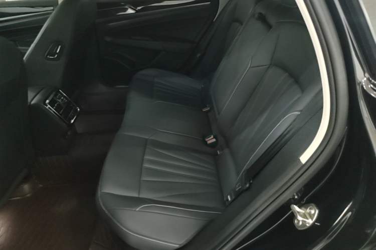 Used Volkswagen Passat 2025 Outstanding Model 380TSI Dragon Glory Edition Left Rear Seat