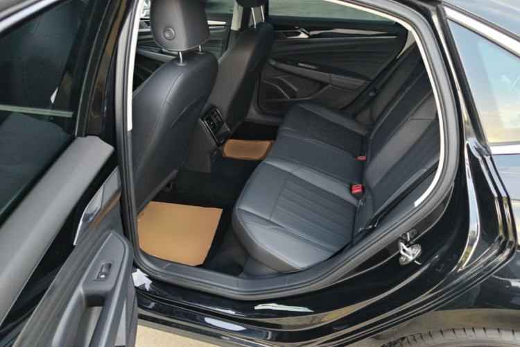 Used Volkswagen Passat 2025 Outstanding Model 280TSI Business Edition Left Rear Seat