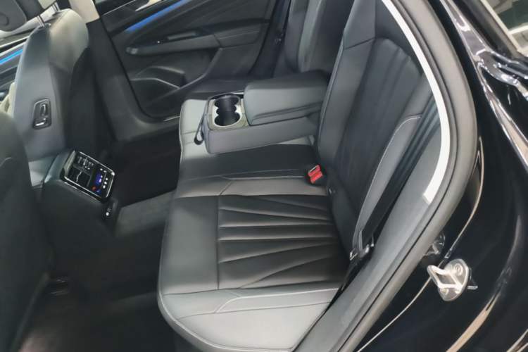 Used Volkswagen Passat 2025 Outstanding Model 380TSI Dragon Glory Edition Left Rear Seat