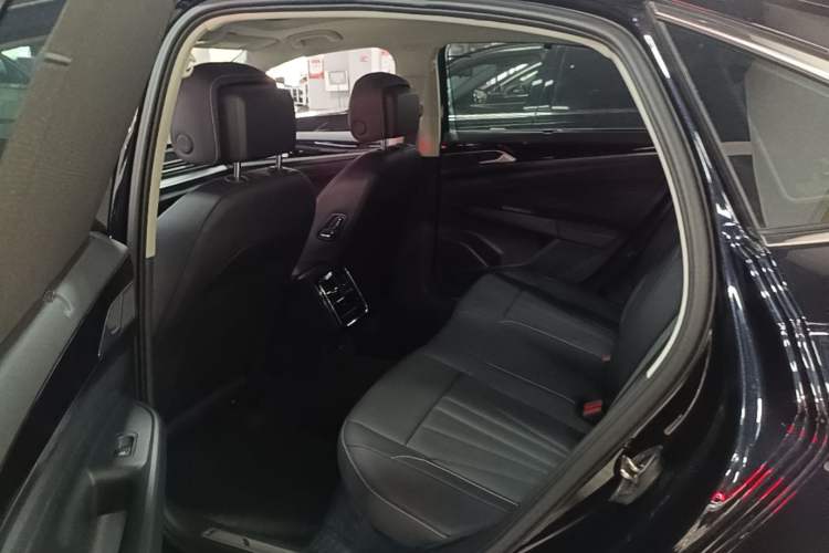 Used Volkswagen Passat 2025 Outstanding Model 380TSI Starry Dragon Glorious Edition Left Rear Seat