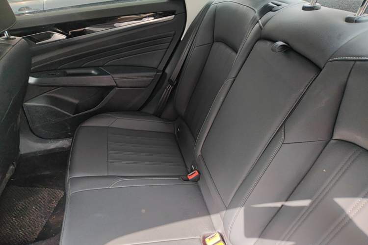 Used Volkswagen Passat 2025 Outstanding Model 280TSI Business Edition Left Rear Seat