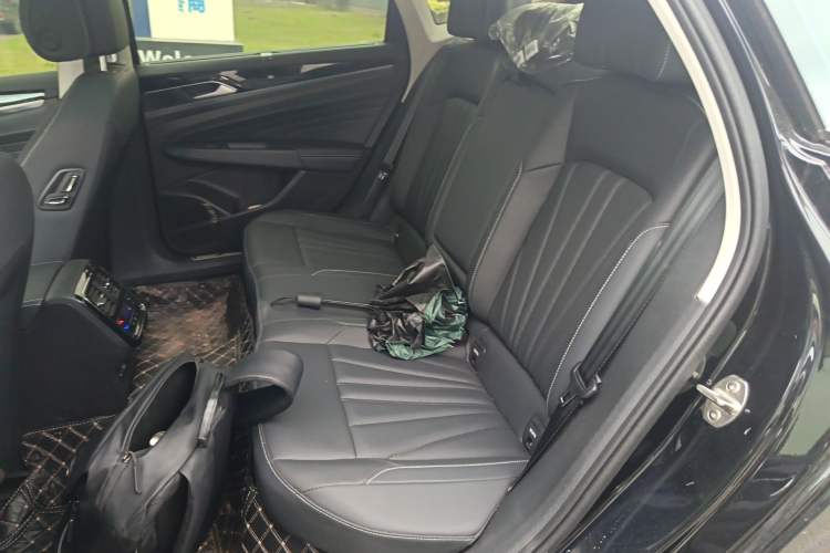 Used Volkswagen Passat 2025 Outstanding Model 380TSI Dragon Glory Edition Left Rear Seat