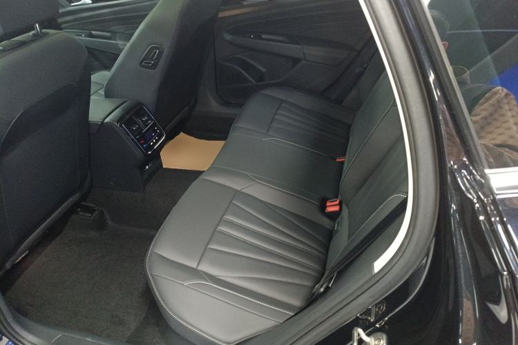 Used Volkswagen Passat 2025 Premium Version 380TSI Dragon Edition Left Rear Seat