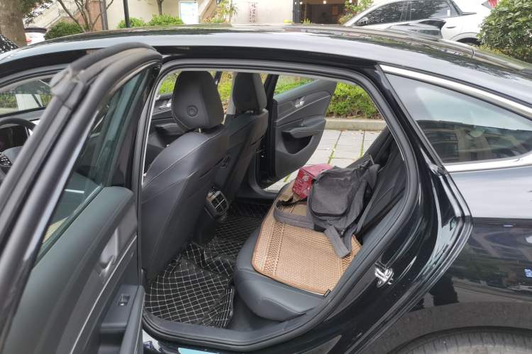Used Volkswagen Passat 2025 Pro 380TSI Dragon Glory Edition Left Rear Seat