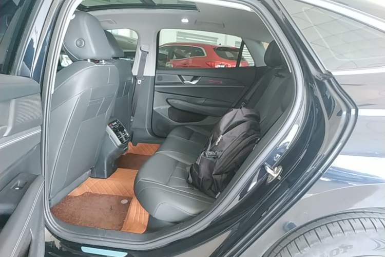 Used Volkswagen Passat 2025 Pro 380TSI Dragon Glory Edition Left Rear Seat