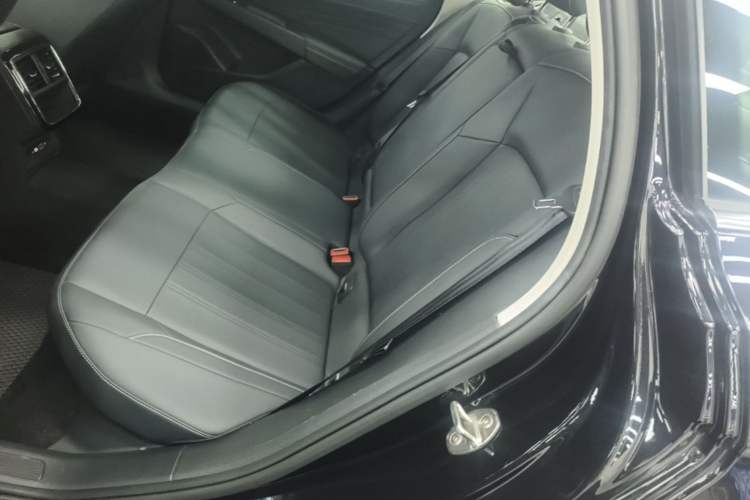 Used Volkswagen Passat 2025 Outstanding Model 280TSI Business Edition Left Rear Seat