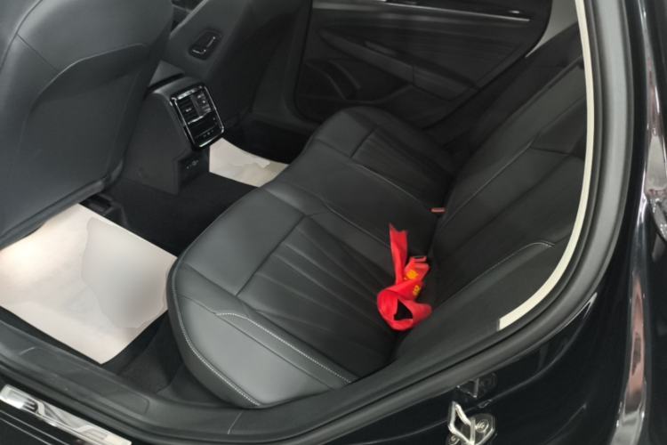 Used Volkswagen Passat 2025 Premium Version 380TSI Dragon Edition Left Rear Seat