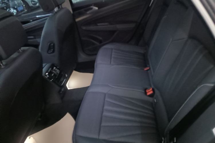 Used Volkswagen Passat 2025 Outstanding Model 380TSI Starry Dragon Edition Left Rear Seat