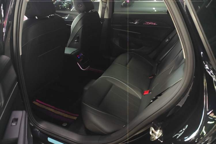 Used Volkswagen Passat 2025 Pro 380TSI Starry Dragon Edition Left Rear Seat