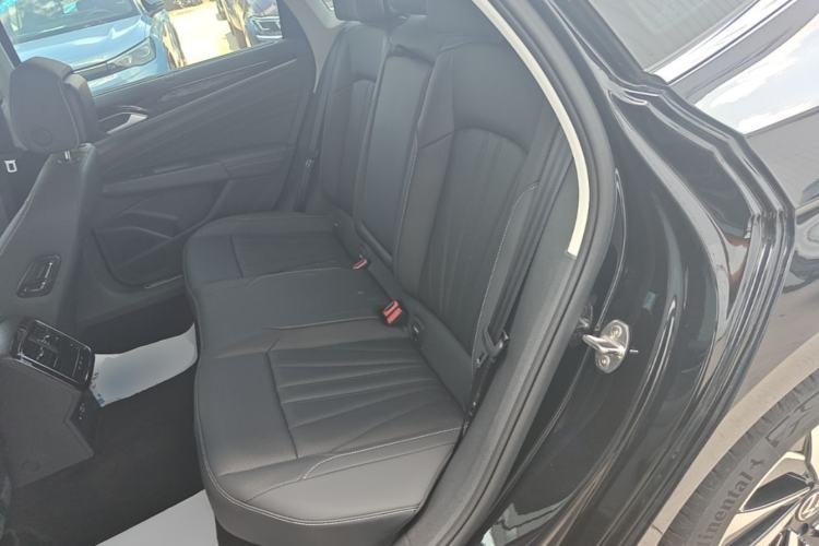 Used Volkswagen Passat 2025 Outstanding Model 380TSI Dragon Glory Edition Left Rear Seat