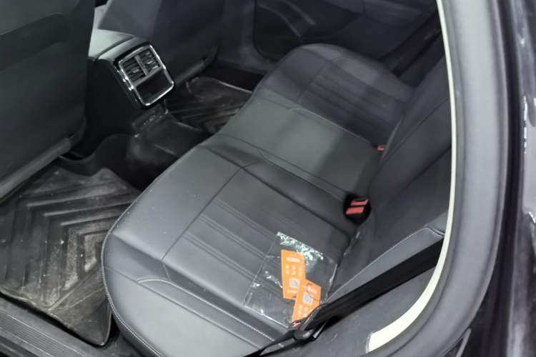 Used Volkswagen Passat 2025 Outstanding Model 280TSI Business Edition Left Rear Seat