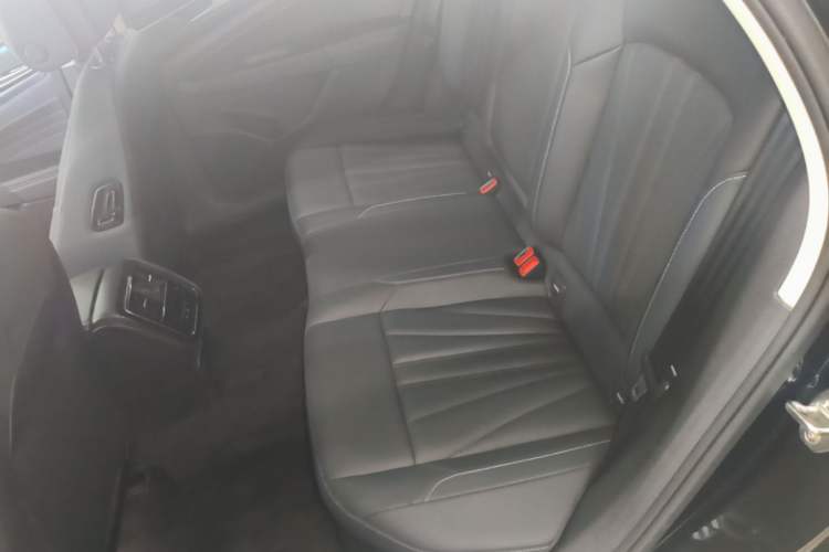 Used Volkswagen Passat 2025 Outstanding Model 380TSI Starry Dragon Edition Left Rear Seat
