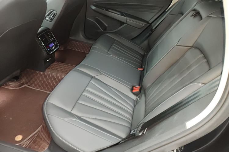 Used Volkswagen Passat 2025 Outstanding Model 330TSI Starry Elite Edition Left Rear Seat