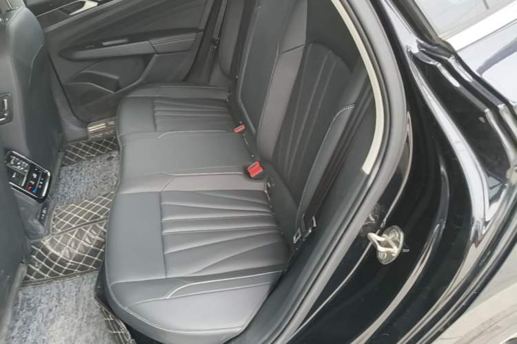Used Volkswagen Passat 2025 Premium Version 380TSI Dragon Edition Left Rear Seat