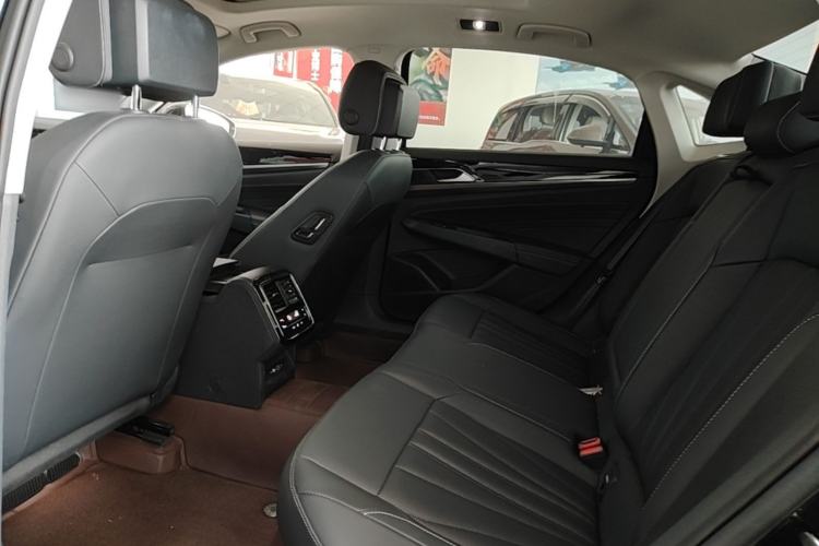 Used Volkswagen Passat 2025 Premium Version 380TSI Dragon Edition Left Rear Seat