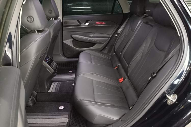 Used Volkswagen Passat 2025 Pro 380TSI Starry Dragon Edition Left Rear Seat