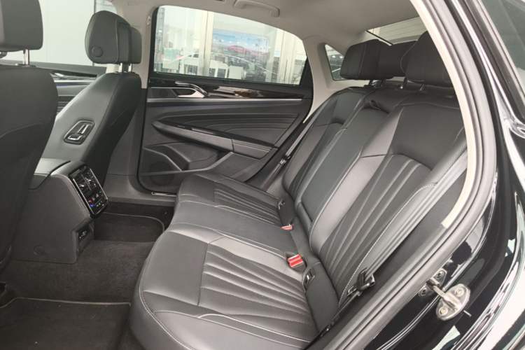 Used Volkswagen Passat 2025 Outstanding Model 380TSI Starry Dragon Glorious Edition Left Rear Seat