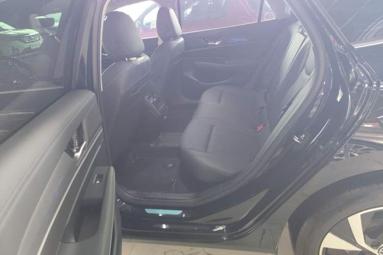 Used Volkswagen Passat 2025 Pro 380TSI Dragon Glory Edition Left Rear Seat