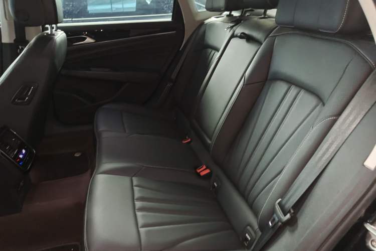 Used Volkswagen Passat 2025 Outstanding Model 330TSI Starry Elite Edition Left Rear Seat