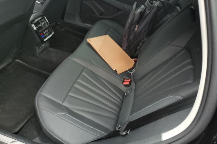 Used Volkswagen Passat 2025 Outstanding Model 380TSI Starry Dragon Glorious Edition Left Rear Seat