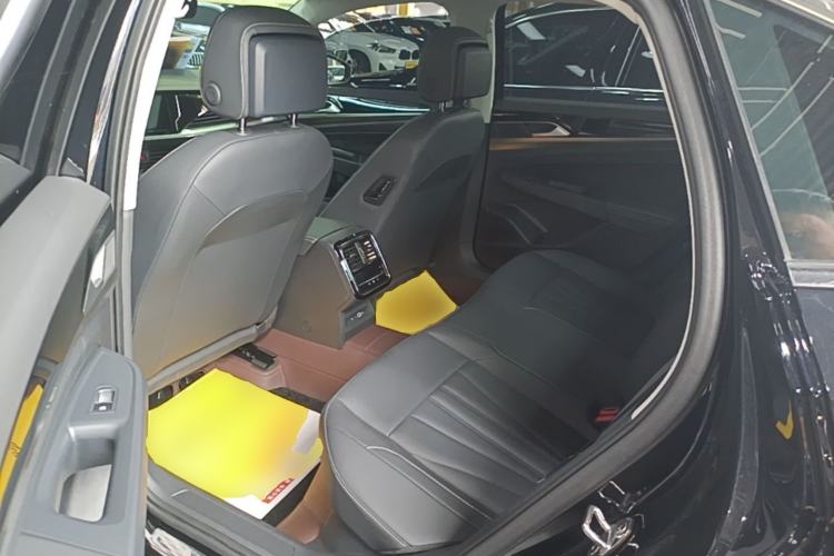 Used Volkswagen Passat 2025 Outstanding Model 380TSI Starry Dragon Edition Left Rear Seat