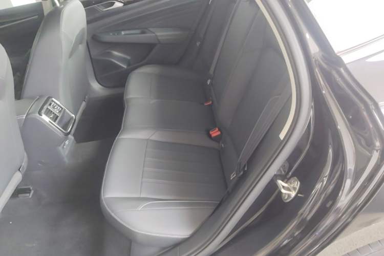 Used Volkswagen Passat 2025 Outstanding Model 280TSI Business Edition Left Rear Seat