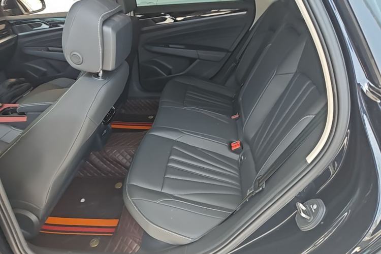 Used Volkswagen Passat 2025 Outstanding Model 330TSI Starry Elite Edition Left Rear Seat
