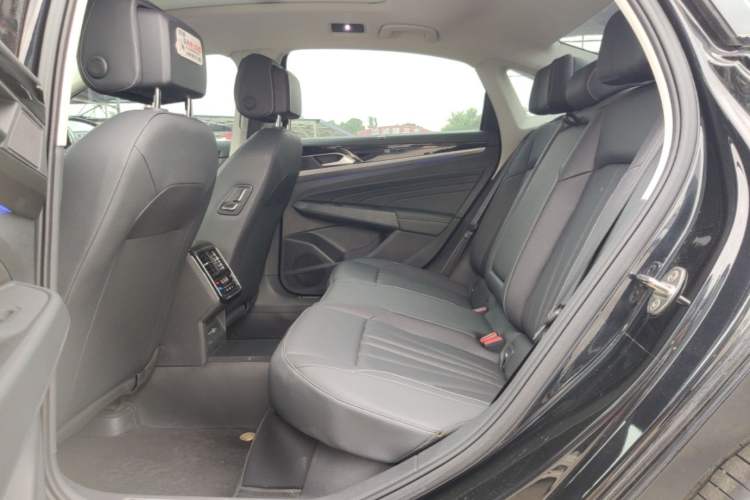 Used Volkswagen Passat 2025 Outstanding Model 380TSI Starry Dragon Glorious Edition Left Rear Seat