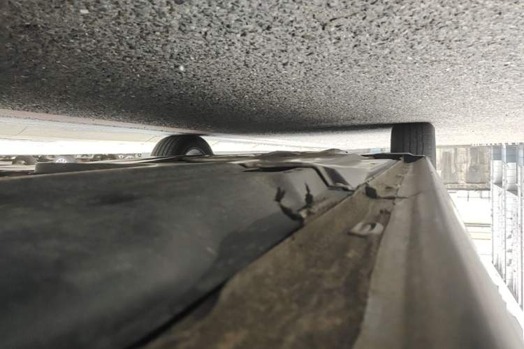 Used Volkswagen Passat 2025 Outstanding Model 280TSI Business Edition Left Side Sill