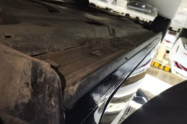Used Volkswagen Passat 2025 Pro 380TSI Dragon Glory Edition Left Side Sill