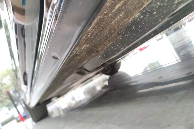 Used Volkswagen Passat 2025 Premium Version 380TSI Dragon Edition Left Side Sill