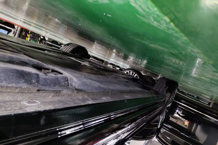 Used Volkswagen Passat 2025 Premium Version 380TSI Dragon Edition Left Side Sill