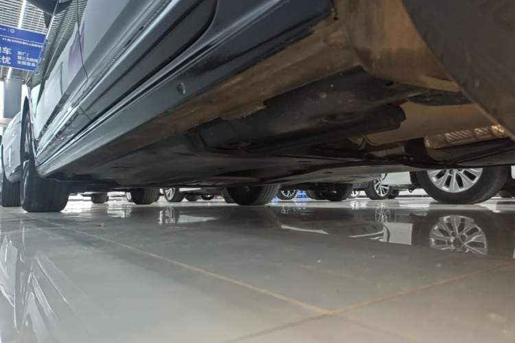 Used Volkswagen Passat 2025 Outstanding Model 280TSI Business Edition Left Side Sill