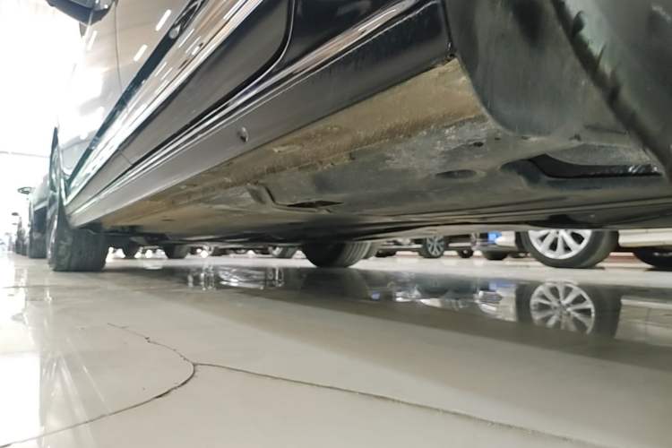 Used Volkswagen Passat 2025 Outstanding Model 380TSI Dragon Glory Edition Left Side Sill
