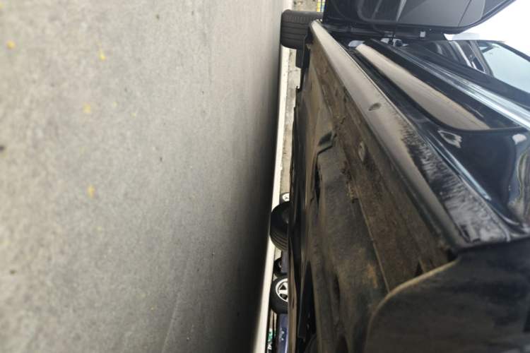 Used Volkswagen Passat 2025 Outstanding Model 280TSI Business Edition Left Side Sill