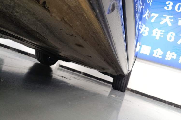Used Volkswagen Passat 2025 Premium Version 380TSI Dragon Edition Left Side Sill