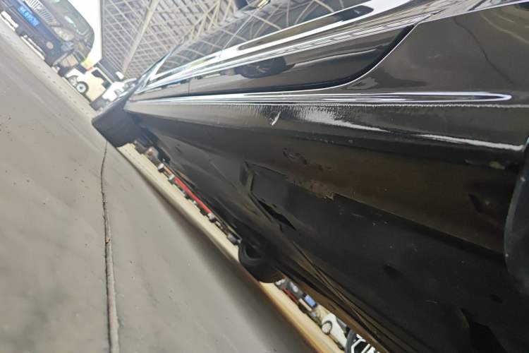 Used Volkswagen Passat 2025 Premium Version 380TSI Dragon Edition Left Side Sill