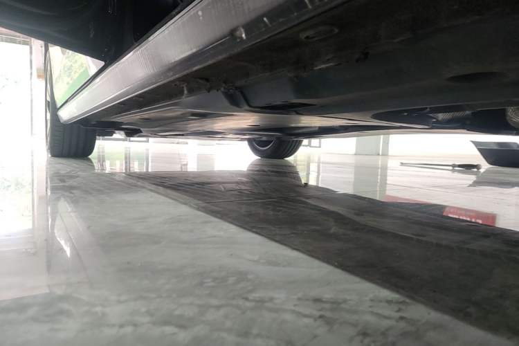 Used Volkswagen Passat 2025 Pro 300TSI Dragon Glory Edition Left Side Sill