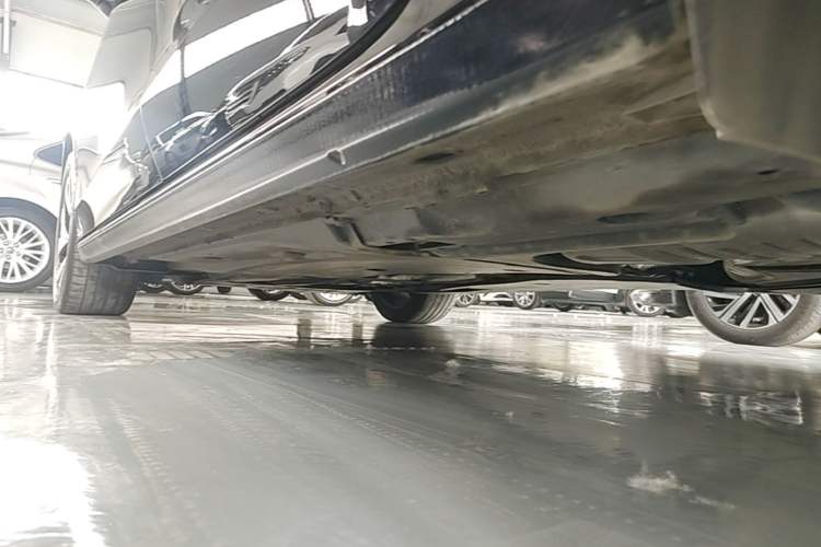Used Volkswagen Passat 2025 Pro 380TSI Dragon Glory Edition Left Side Sill