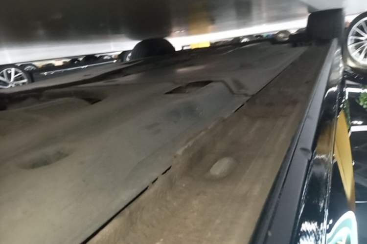 Used Volkswagen Passat 2025 Pro 380TSI Starry Dragon Edition Left Side Sill