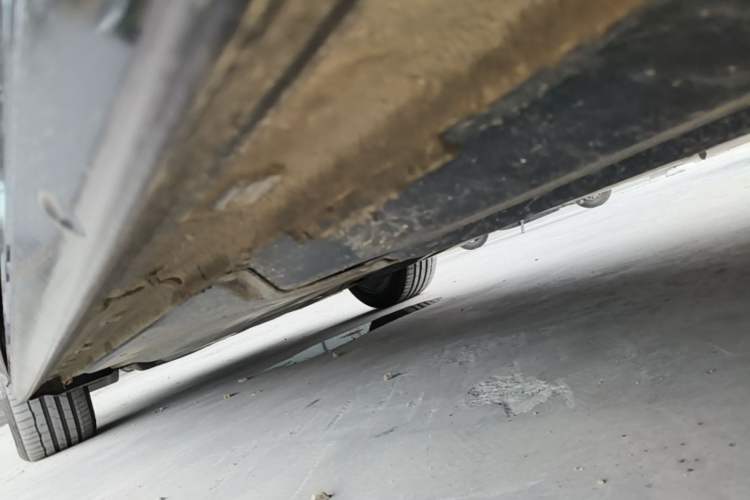 Used Volkswagen Passat 2025 Premium Version 380TSI Dragon Edition Left Side Sill