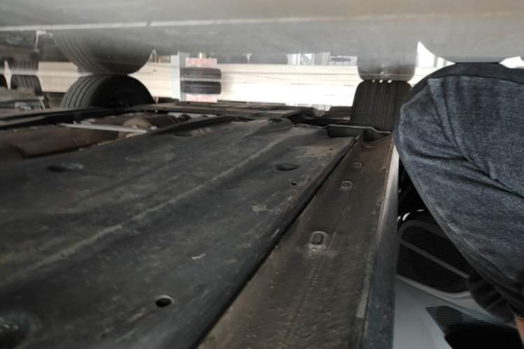 Used Volkswagen Passat 2025 Premium Version 380TSI Dragon Edition Left Side Sill