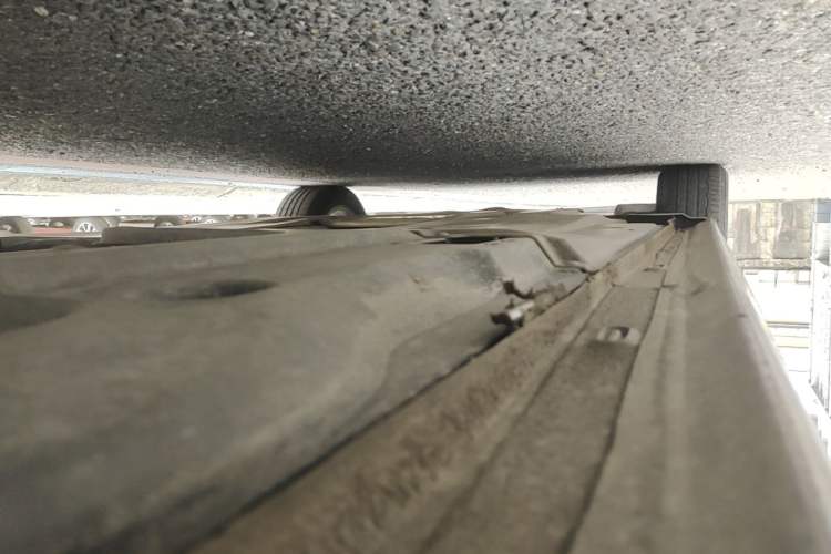 Used Volkswagen Passat 2025 Outstanding Model 280TSI Business Edition Left Side Sill